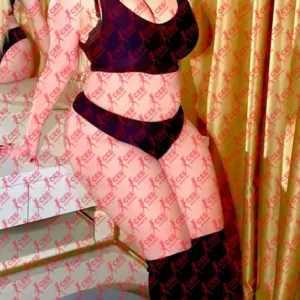 Имя: Инга, Возраст: 34, Грудь: 5