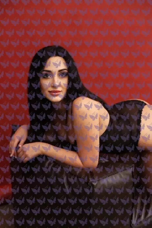 Имя: Айлин, Возраст: 28, Грудь: 2