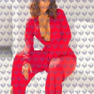 Имя: Акира, Возраст: 24, Грудь: 4