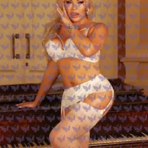 Имя: Алексадрина, Возраст: 31, Грудь: 4