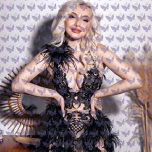 Имя: Алена, Возраст: 26, Грудь: 3