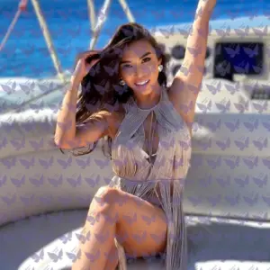 Имя: Алима, Возраст: 24, Грудь: 2