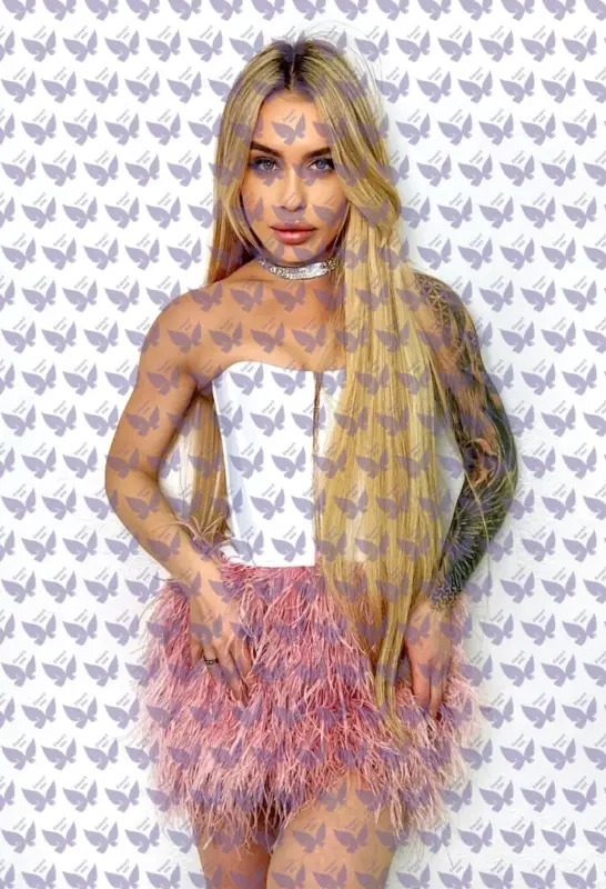 Имя: Алиса, Возраст: 25, Грудь: 1