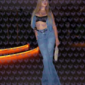 Имя: Алиса, Возраст: 24, Грудь: 3