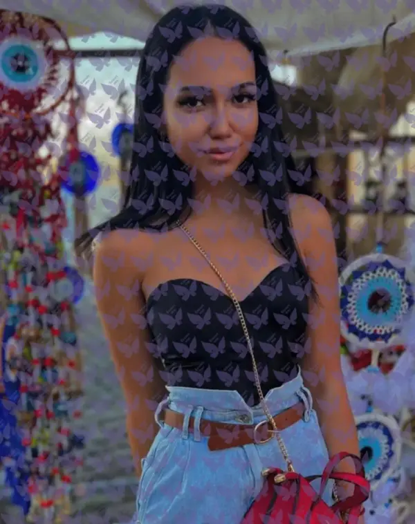 Имя: Алиса, Возраст: 33, Грудь: 2