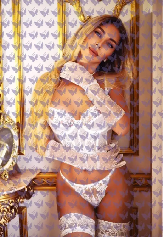 Имя: Алисия, Возраст: 28, Грудь: 3