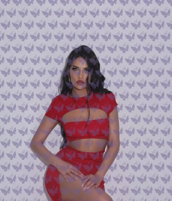 Имя: Алла, Возраст: 25, Грудь: 2