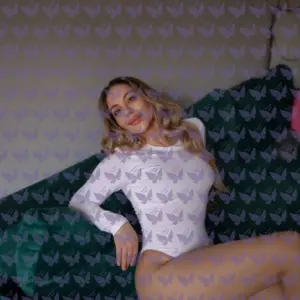 Имя: Амалин, Возраст: 24, Грудь: 2