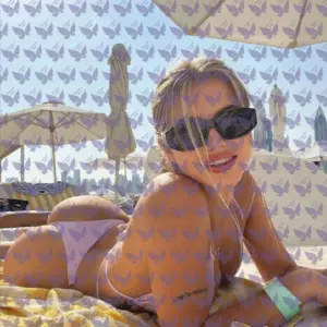 Имя: Амальтея, Возраст: 23, Грудь: 2