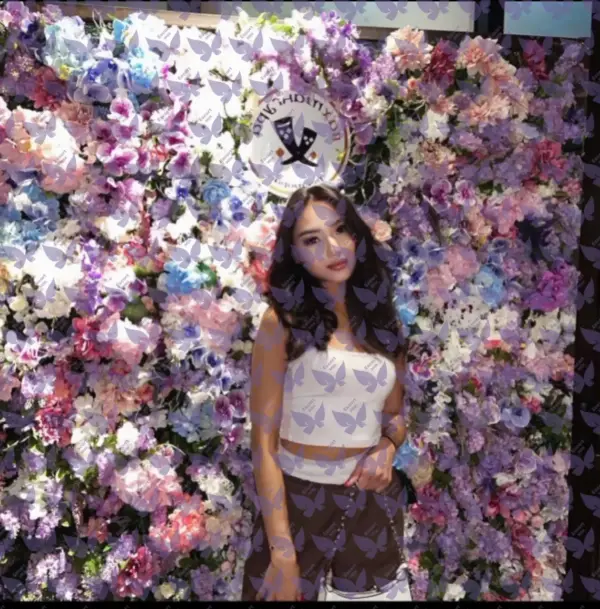 Имя: Амели, Возраст: 26, Грудь: 1