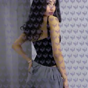 Имя: Амели, Возраст: 26, Грудь: 1