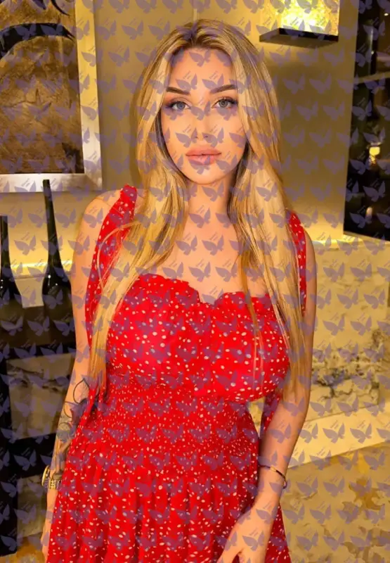 Имя: Амелия, Возраст: 22, Грудь: 4