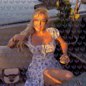 Имя: Анастасия, Возраст: 29, Грудь: 5