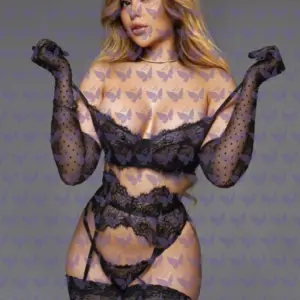 Имя: Аника, Возраст: 25, Грудь: 4