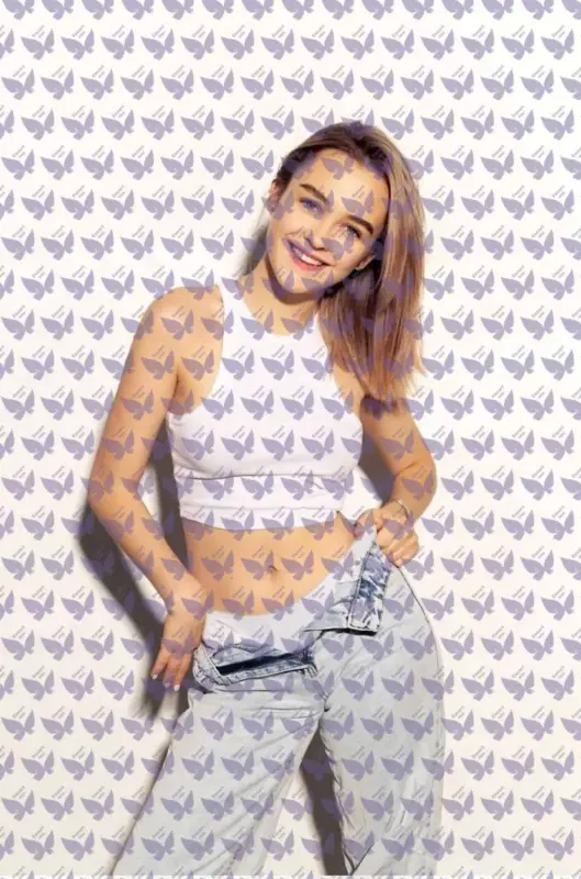 Имя: Анна, Возраст: 20, Грудь: 2