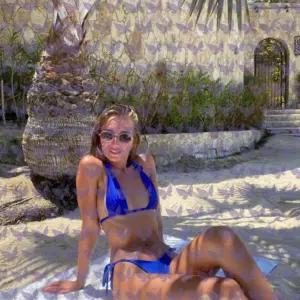 Имя: Анна, Возраст: 25, Грудь: 1