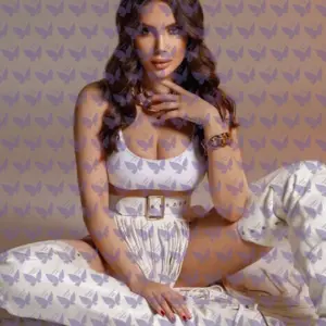 Имя: Арзу, Возраст: 24, Грудь: 3