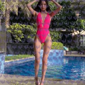 Имя: Аурика, Возраст: 21, Грудь: 1