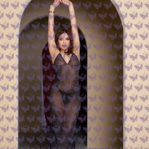 Имя: Авалон, Возраст: 22, Грудь: 2