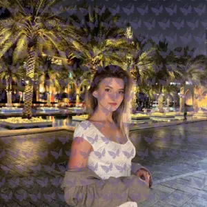 Имя: Авелина, Возраст: 23, Грудь: 2