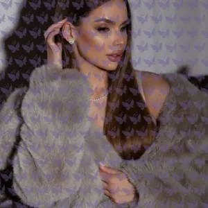 Имя: Аврора, Возраст: 23, Грудь: 2