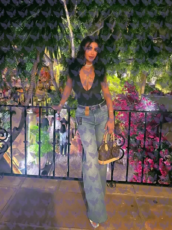 Имя: Avrora, Возраст: 26, Грудь: 3