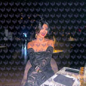 Имя: Avrora, Возраст: 26, Грудь: 3