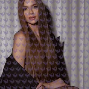 Имя: Аврора, Возраст: 23, Грудь: 2