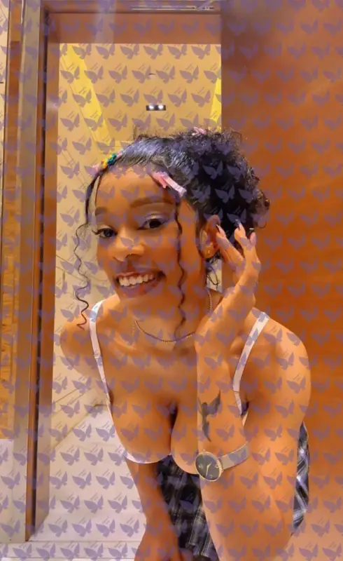 Имя: Бетти, Возраст: 24, Грудь: 2