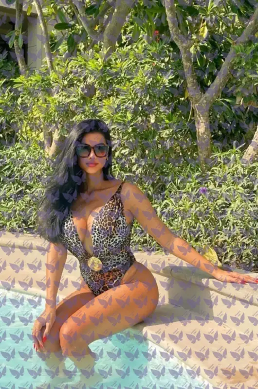 Имя: Биах, Возраст: 26, Грудь: 3