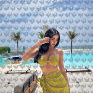 Имя: Бриони, Возраст: 25, Грудь: 3