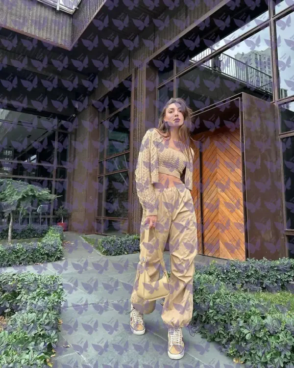 Имя: Брук, Возраст: 23, Грудь: 2