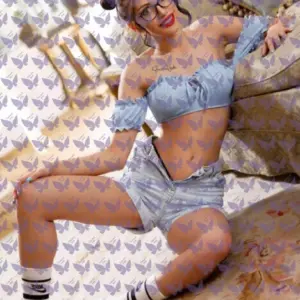 Имя: Чарли, Возраст: 22, Грудь: 1