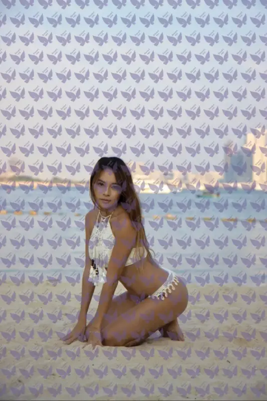 Имя: Чиккита, Возраст: 26, Грудь: 1