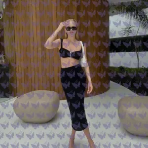 Имя: Цинния, Возраст: 26, Грудь: 2