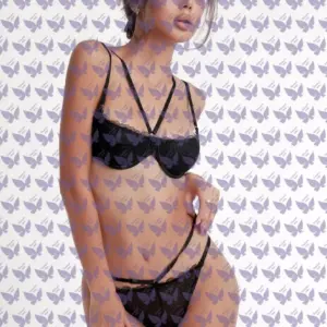 Имя: Данелия, Возраст: 21, Грудь: 2