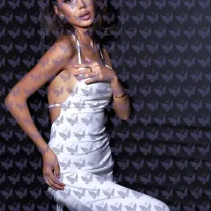 Имя: Данелия, Возраст: 21, Грудь: 2