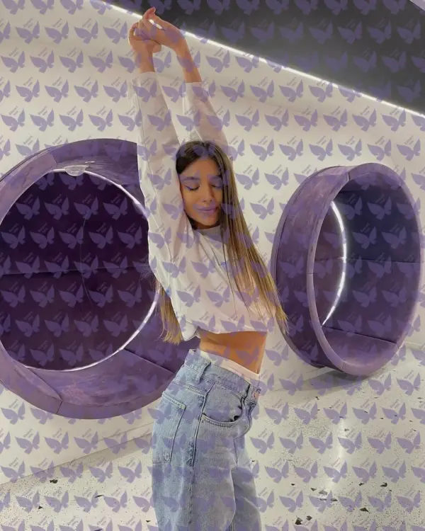 Имя: Джемма, Возраст: 25, Грудь: 1