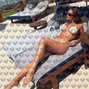 Имя: Дженни, Возраст: 24, Грудь: 3