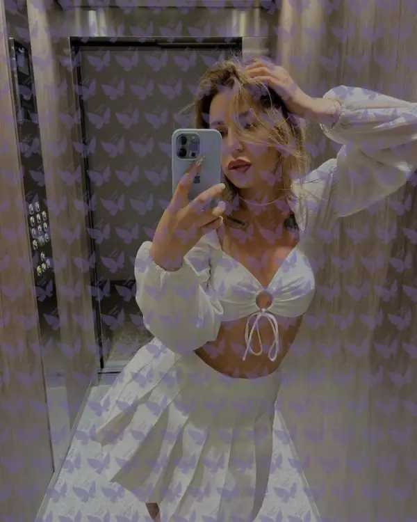 Имя: Джой, Возраст: 24, Грудь: 1