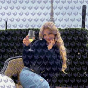 Имя: Джорджия, Возраст: 23, Грудь: 2