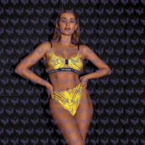 Имя: Джульетта, Возраст: 25, Грудь: 1