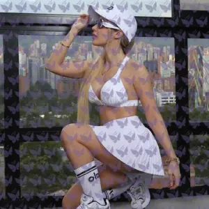 Имя: Джульетта, Возраст: 25, Грудь: 4