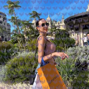 Имя: Джульетта, Возраст: 24, Грудь: 4