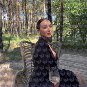 Имя: Джульетта, Возраст: 24, Грудь: 4