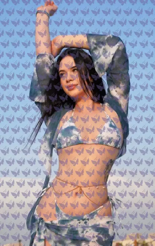 Имя: Джулия, Возраст: 20, Грудь: 2