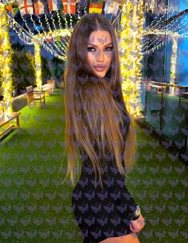 Имя: Эделин, Возраст: 21, Грудь: 3