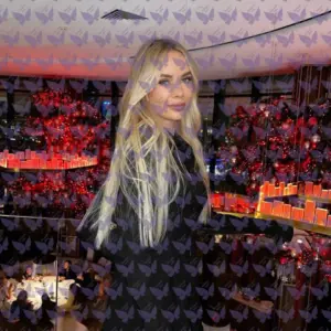 Имя: Елена, Возраст: 24, Грудь: 4