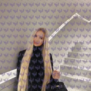 Имя: Елена, Возраст: 24, Грудь: 4