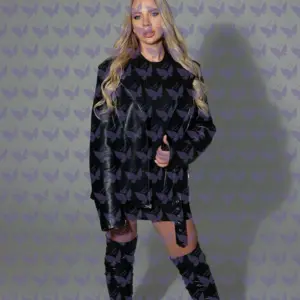 Имя: Елена, Возраст: 24, Грудь: 4